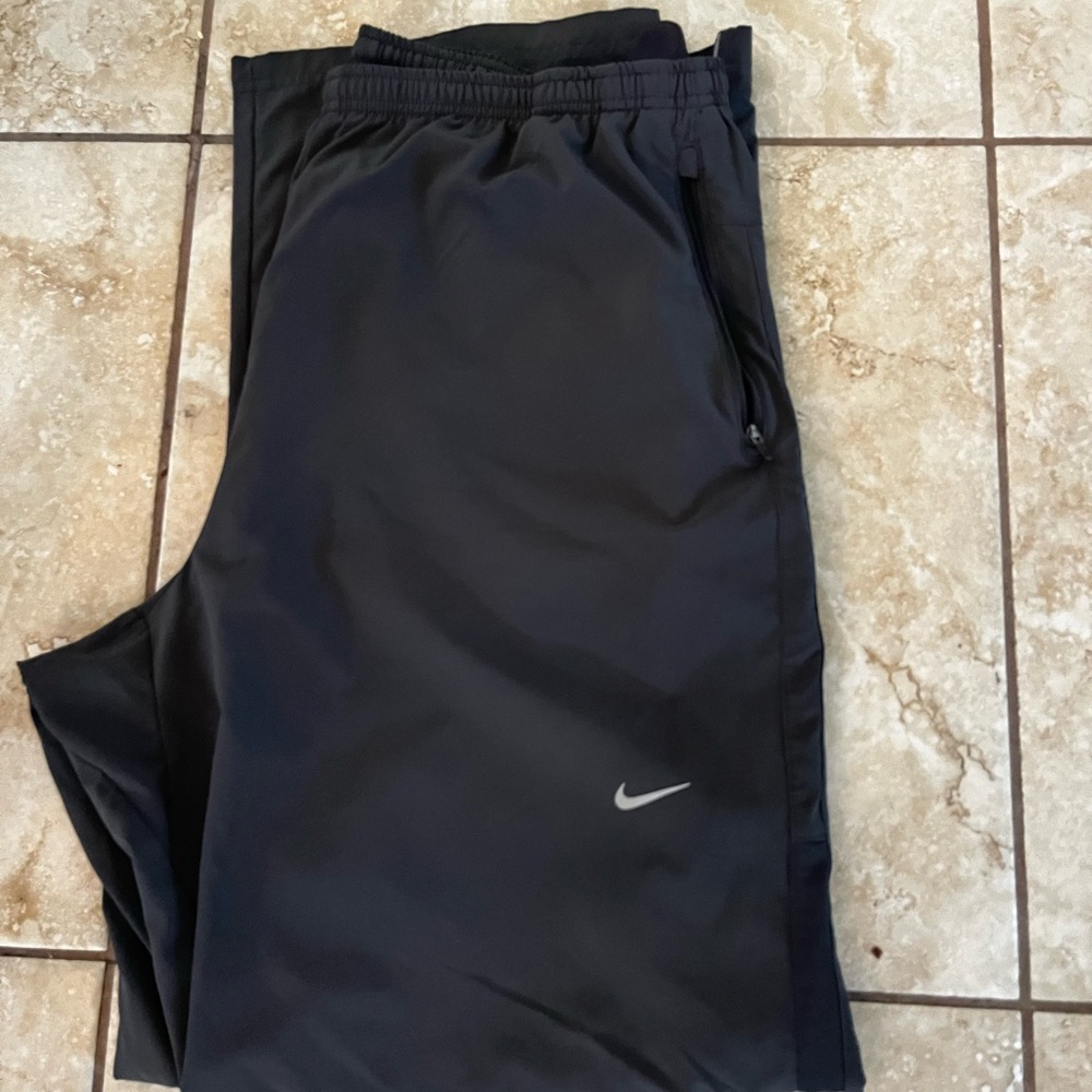 Nike men’s dri-fit Running Sweatpants